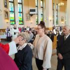 Galeria pokazuje uroczystość bierzmowania młodzieży z Łukowa. Sakramentu udzielił...