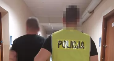 Groził 15-latkowi bronią i przez internet. 38-latek zatrzymany przez policjantów