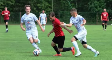 Wielkie emocje w Stoczku! Mamy zdjęcia z meczu, który przybliża Dwernickiego...
