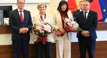 Koniec pewnej ery w naszych szkołach. Ewa Mokicka i Jolanta Czajka odchodzą na emeryturę