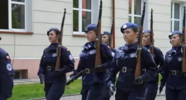  Od Tatarkiewicza po widowiskowe pokazy taktyczne. 80 lat historii szkoły w Radoryżu Smolanym