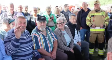 Tłumy w Wesołówce! Gienek i Jastrząb gwiazdami tradycyjnych sianokosów w gminie Stanin(FOTO) 