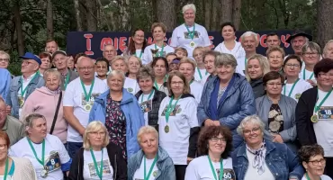 „Aktywnie, zdrowo, razem!”. Seniorzy z trzech gmin opanowali Popławy-Rogale (RELACJA, WYNIKI)