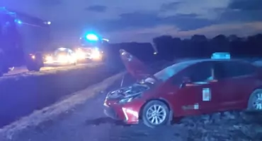 Kierowcy, uwaga na utrudnienia! Groźny wypadek na krajówce.  Na miejscu pracują już wszystkie służby