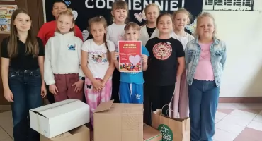 Kosze pełne radości. Świetna akcja uczniów z Gołąbek dla dzieciaków z Łukowa