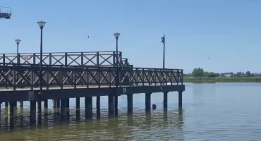 O krok od tragedii nad zalewem Zimna Woda. Senior runął w 3-metrowy dół, uratował go inny plażowicz