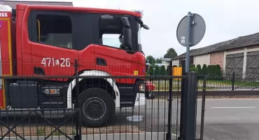 Fałszywy alarm bombowy w szkole w Dąbiu. Służby postawione w stan gotowości