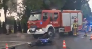 O krok od tragedii na skrzyżowaniu w Łukowie. 16-letni motocyklista potrącony przez mini coopera