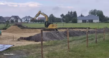   Dino idzie jak burza w powiecie łukowskim! Ruszyła budowa kolejnego marketu, tym razem tuż pod miastem [ZDJĘCIA]