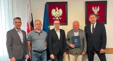 Nowy chodnik w Starym Jamielniku. Gmina Stoczek Łukowski podpisała umowę