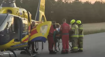 Tragedia na drodze. Potrącona matka z dziećmi w wieku około 3 i 6 lat. Lądowały trzy śmigłowce LPR