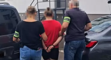 HORROR NA DRODZE! Wjechała volkswagenem w matkę z dwójką małych dzieci. Trzy śmigłowce LPR w akcji, 27-latka już w areszcie!