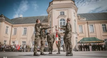 Wyjątkowa sobota w Radzyniu. Ponad 130 nowych Terytorialsów przysięgało pod Pałacem Potockich!