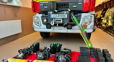  Nowy sprzęt trafił do strażaków z OSP Tuchowicz. Wzrasta poziom bezpieczeństwa 