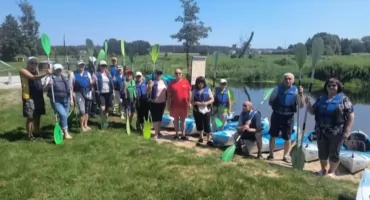 Aktywni, zintegrowani i pełni energii. Seniorzy z gminy Łuków podbili rzekę Liwiec!