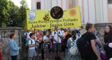 Ruszyła  Piesza Pielgrzymka na Jasną Górę. Łukowscy pątnicy już w drodze (GALERIA CZ. 1)