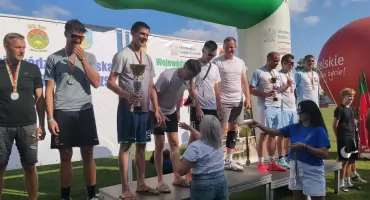 Sukces seniorów z gminy Stoczek Łukowski. Medale i puchary na igrzyskach w Bełżycach