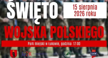 Wspólne śpiewanie pieśni wojskowych przy ognisku w Łukowie Boguń i Płecha oraz potańcówka Za mundurem panny sznurem