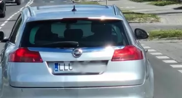 Uszkodzenie ogródka przy restauracji w Łukowie. Właściciele apelują do kierowcy z nagrania