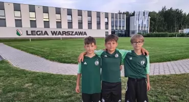 Wielkie wyróżnienie dla młodych talentów z Łukowa. Trzej piłkarze Orląt trenowali w Legia Training Center