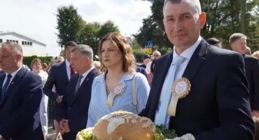 Święto Plonów w gminie Trzebieszów. Rolnicy dziękowali za tegoroczne zbiory [ZDJĘCIA]