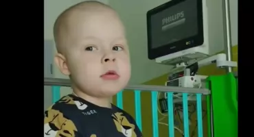 „Przepraszam, że tak długo się nie odzywałem”. Przejmujące wieści ze szpitala. Dwuletni Antoś walczy z powikłaniami po przeszczepie!
