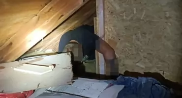 MAMY GO! MYŚLAŁ, ŻE WEŁNA MINERALNA GO URATUJE. CWANIAK Z RADZYŃSKIEGO ZŁAPANY NA STRYCHU!