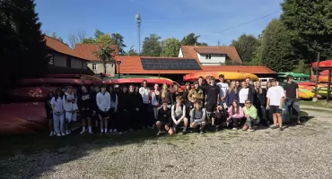 Kajaki, historia i Wilczy Szaniec. Uczniowie łukowskiego „Medyka” ruszyli na Mazury