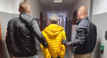 Dwaj obywatele Ukrainy zaatakowali ochronę w  sklepie i zostaną deportowani
