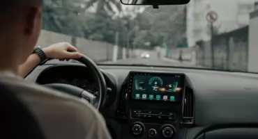 Jak naprawić radio samochodowe po wymianie głośników