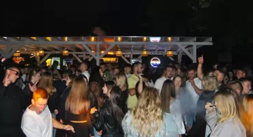 Koniec głośnych imprez nad Zalewem Zimna Woda. OSiR zerwał umowę z Rokoko Beach Bar (WIDEO)