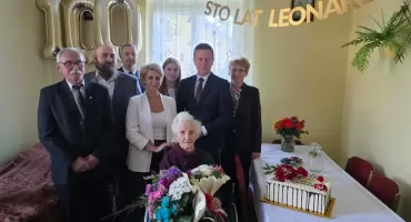 Niezwykły jubileusz w gminie Wojcieszków. Pani Leonarda Czyżo z Burzca świętowała 100. urodziny!