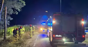 Nocny wypadek motocyklisty na trasie Krzywda – Orle Gniazdo. Rannego szukano z powietrza przy użyciu drona z termowizją