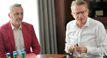 Nowoczesna multimedialna wystawa w Woli Okrzejskiej stanie się faktem. Podpisano umowę na ponad 1,3 mln zł
