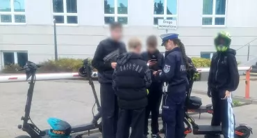 Tragiczny bilans na drogach i zmasowane kontrole. Sprawdź, czy Twoje dziecko może legalnie jeździć hulajnogą