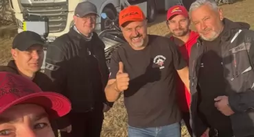 Ryk silników, pomocna dłoń i ponad stu motocyklistów. Wyjątkowe zakończenie sezonu w Osownie