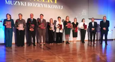 Ważny dzień dla łukowskiej oświaty. Dziewięcioro nauczycieli z nowymi awansami [ZDJĘCIA]