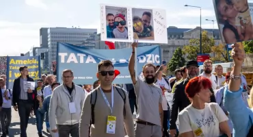 VIII Protest Ojców pod Sejmem RP. „Nie jesteśmy tylko płatnikami alimentów!”