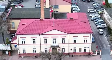 Urzędomatu przed Starostwem nie będzie. Konserwator zabytków powiedział „nie”